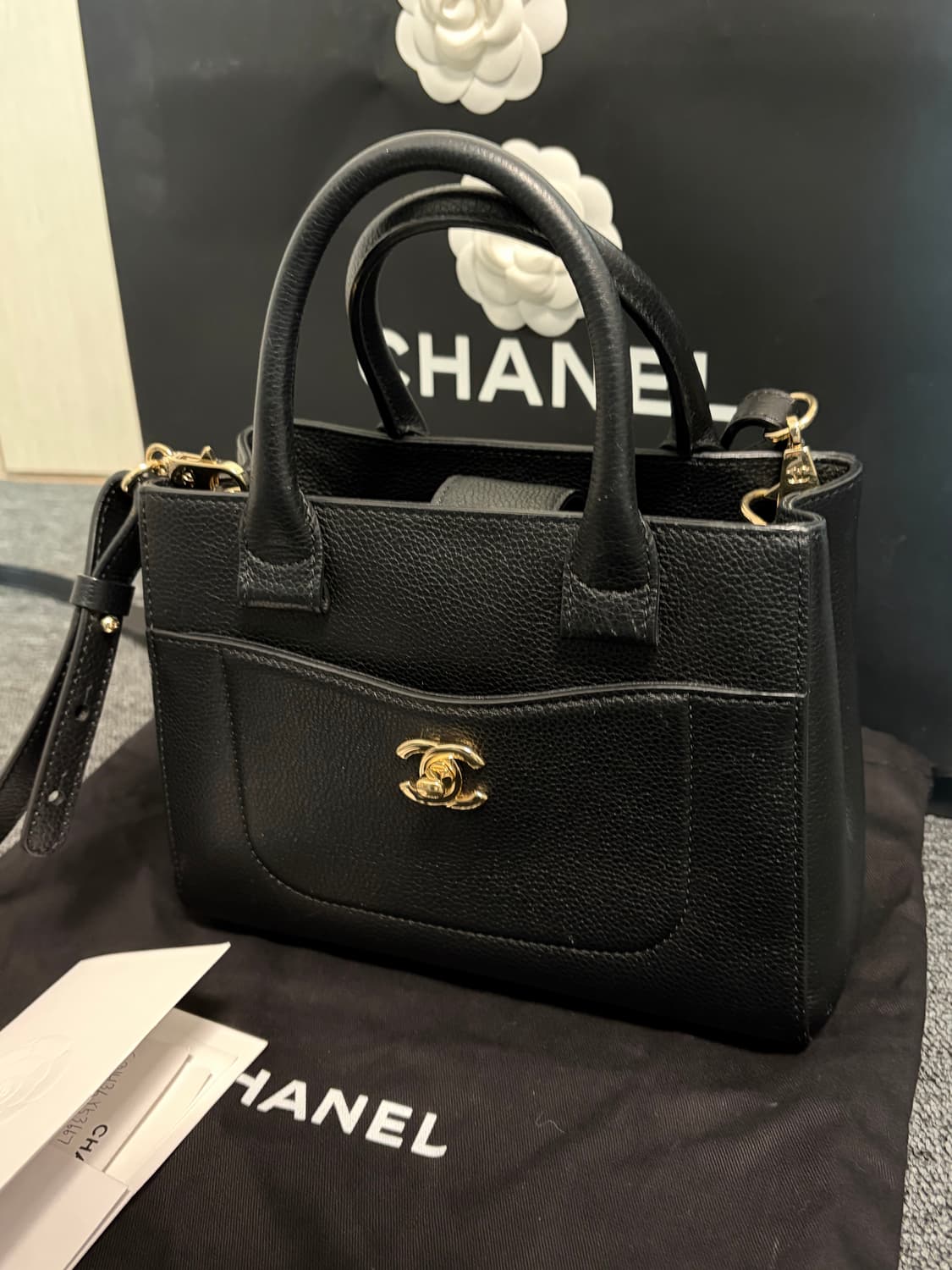 샤넬 네오 뉴서프 미니 토트백 상품이미지2