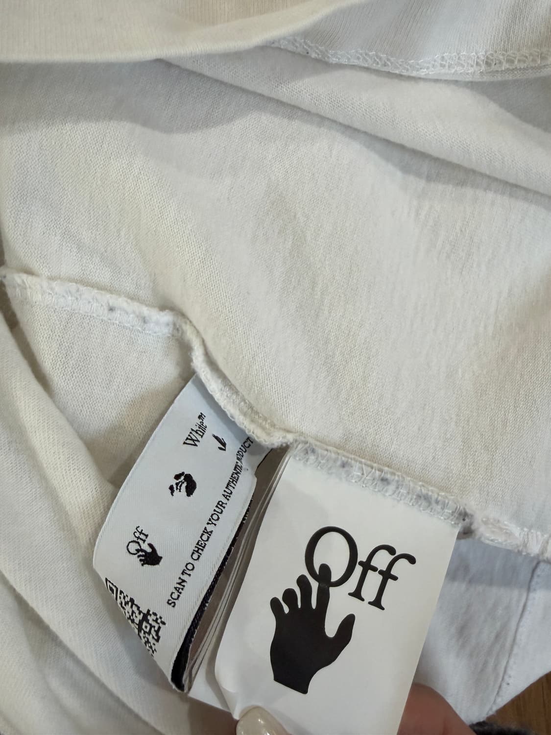 오프화이트 카라바조 반팔 티셔츠 상품이미지6