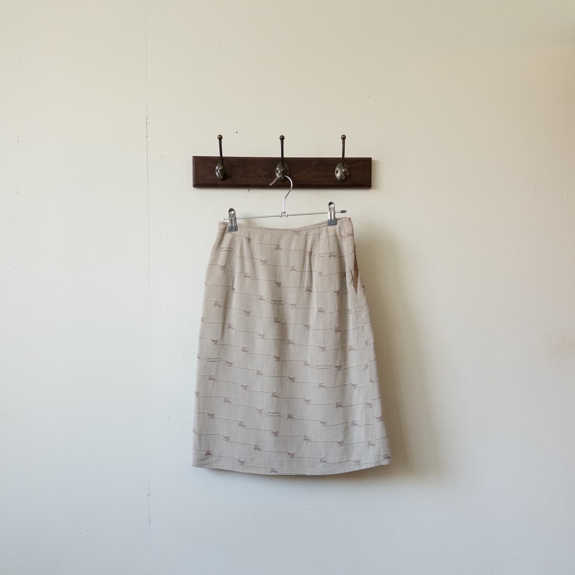 버버리 멀티로고 스커트 상품이미지4