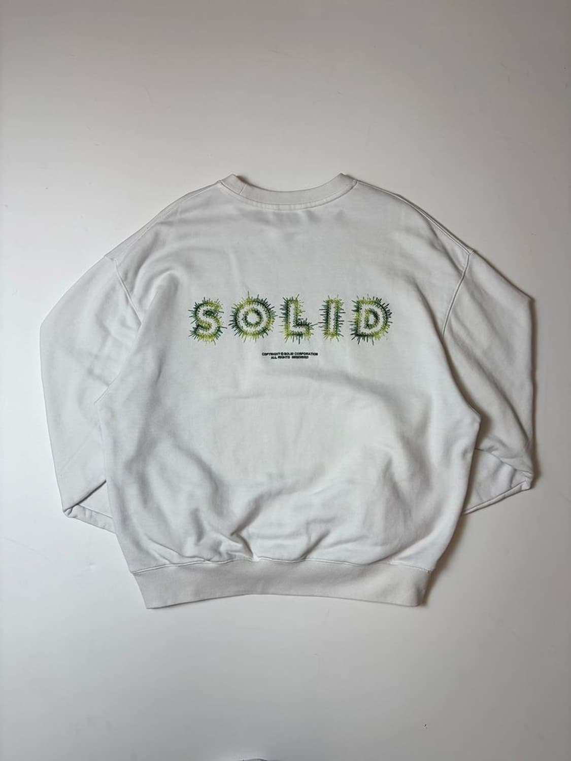 솔리드옴므 25ss 백 로고 오버 맨투맨 PN9270 상품이미지1