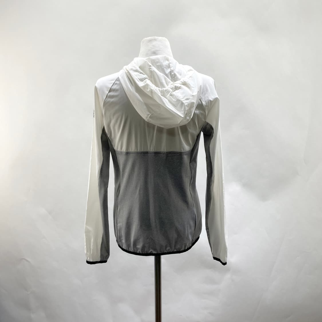 노스페이스 평창 여 후드바람막이 XS  상품이미지3