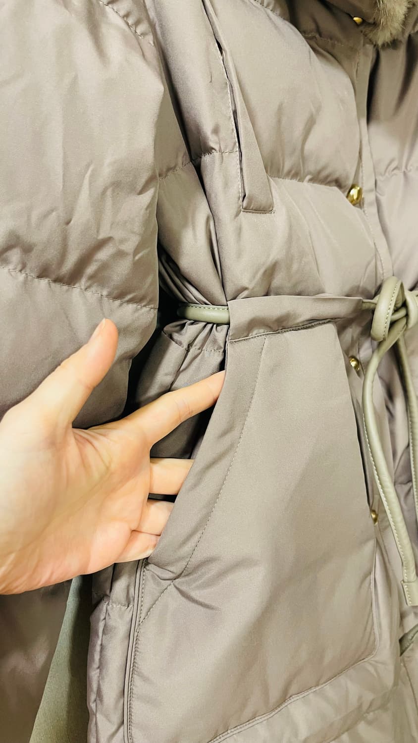 새상품) 미샤 천연 밍크퍼 카라 구스다운 패딩 롱 코트 정가 130만원대 상품이미지4