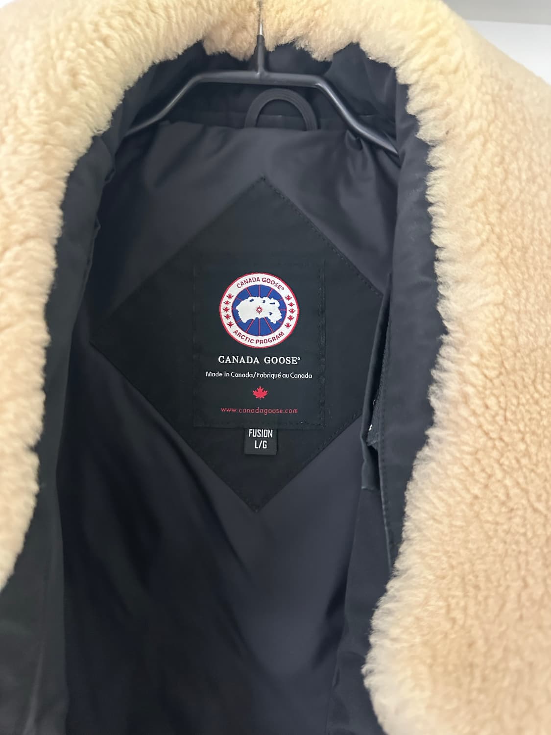 캐나다구스 매키너 블랙 색상 L사이즈 상품이미지4