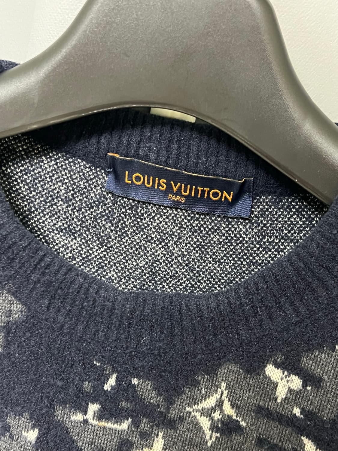 [정품] 백화점판 / L 루이비통 디스트레스드 니트 상품이미지3