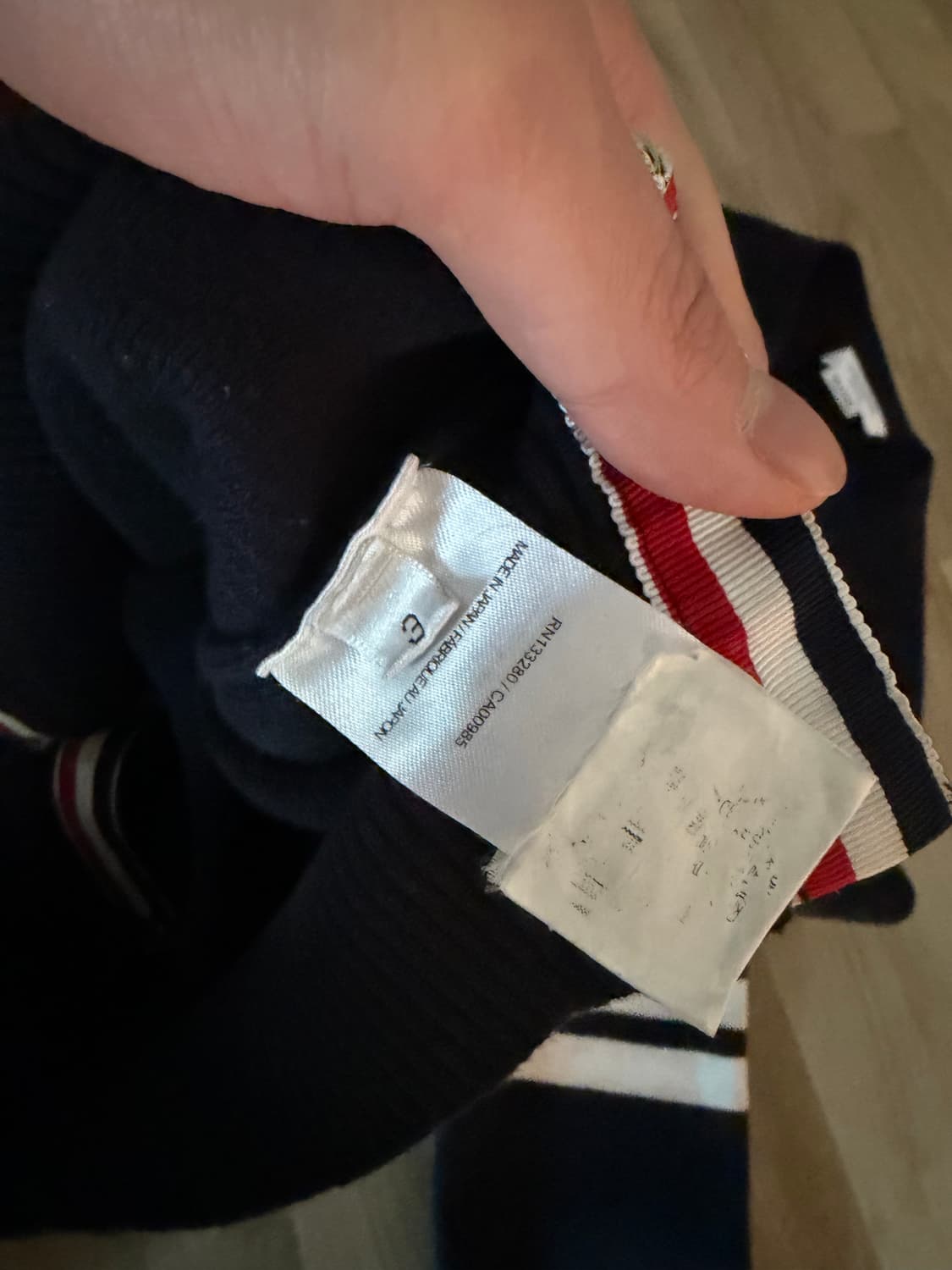 톰브라운 밀라노스티치 금장 가디건 3size 상품이미지4