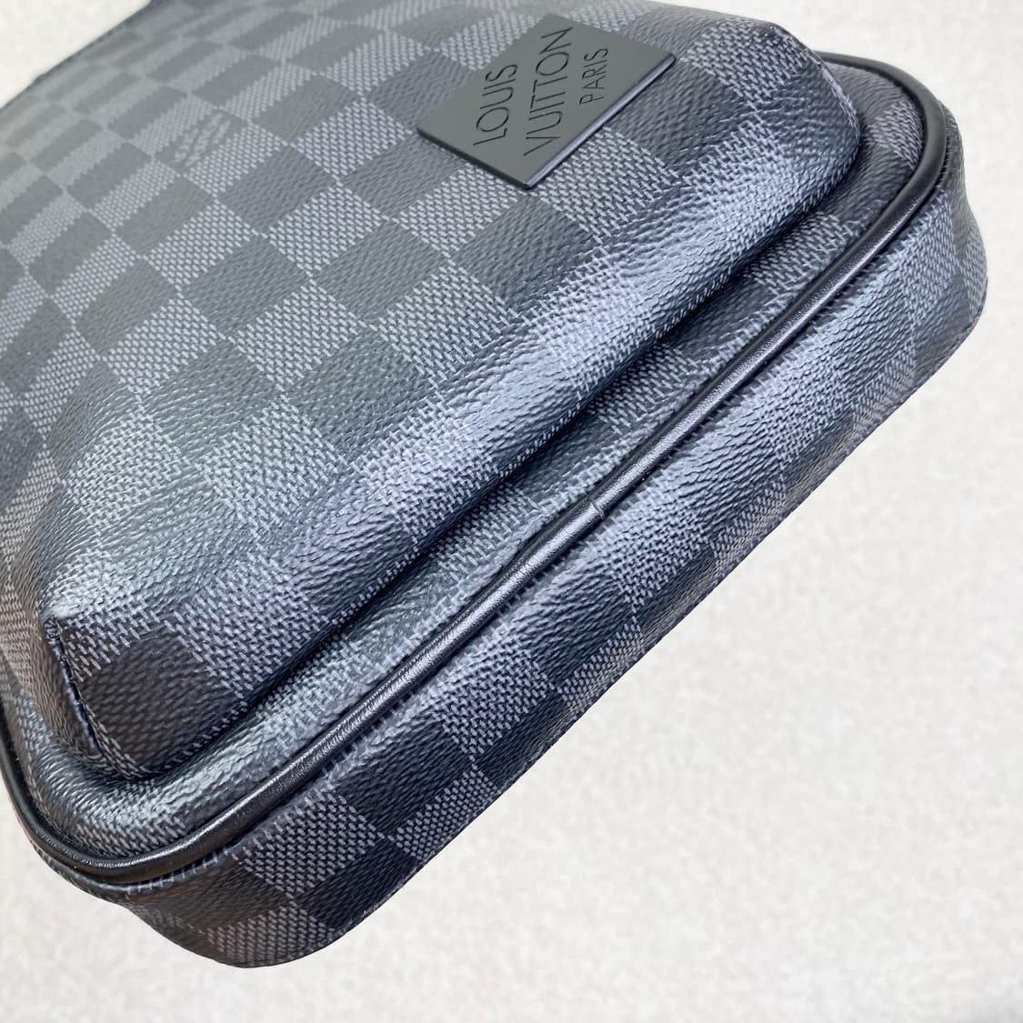 루이비통 크로스백 에비뉴 슬링백 상품이미지7