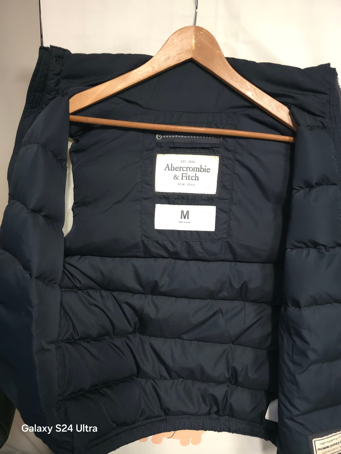 아베크롬비  네이비 덕다운 패딩조끼 M ✨️정품✨️
 상품이미지4