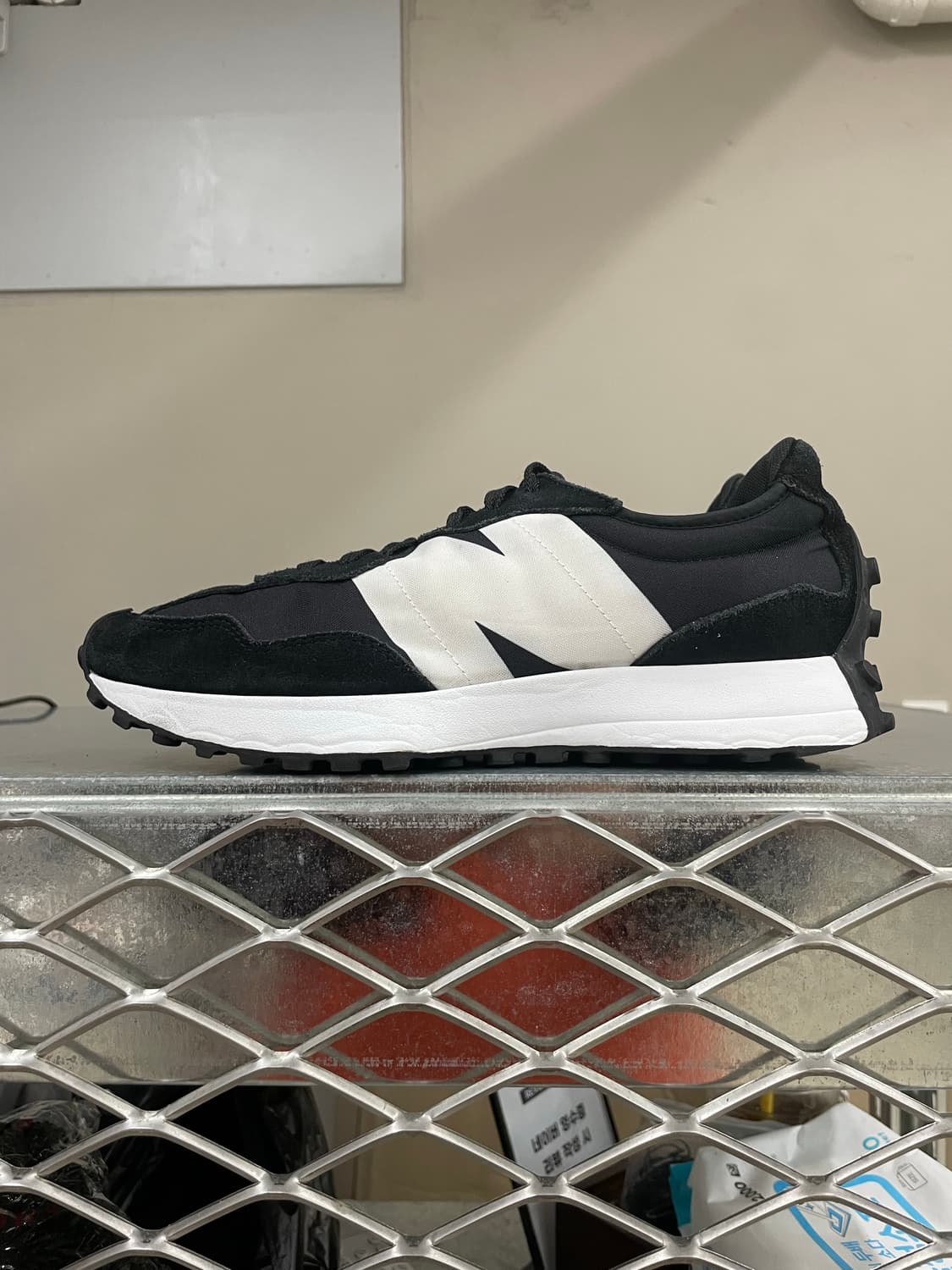 뉴발란스 327 블랙 265 (gr-4451) 상품이미지1