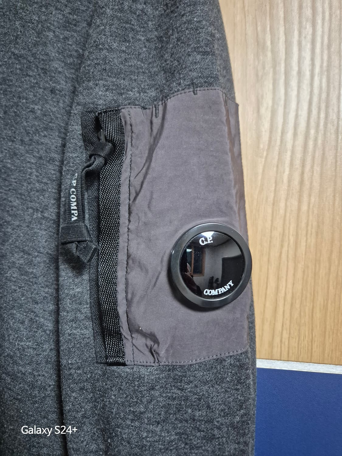 CP 컴퍼니 맨투맨 진회색 (95)M 상품이미지3