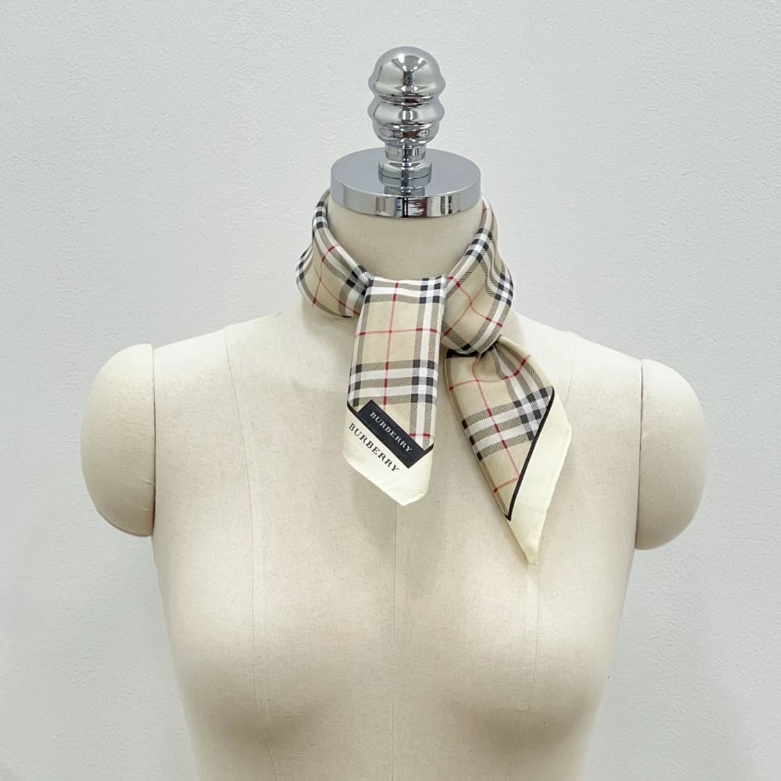 (새상품) burberry/ 버버리 쁘띠스카프 손수건 상품이미지6