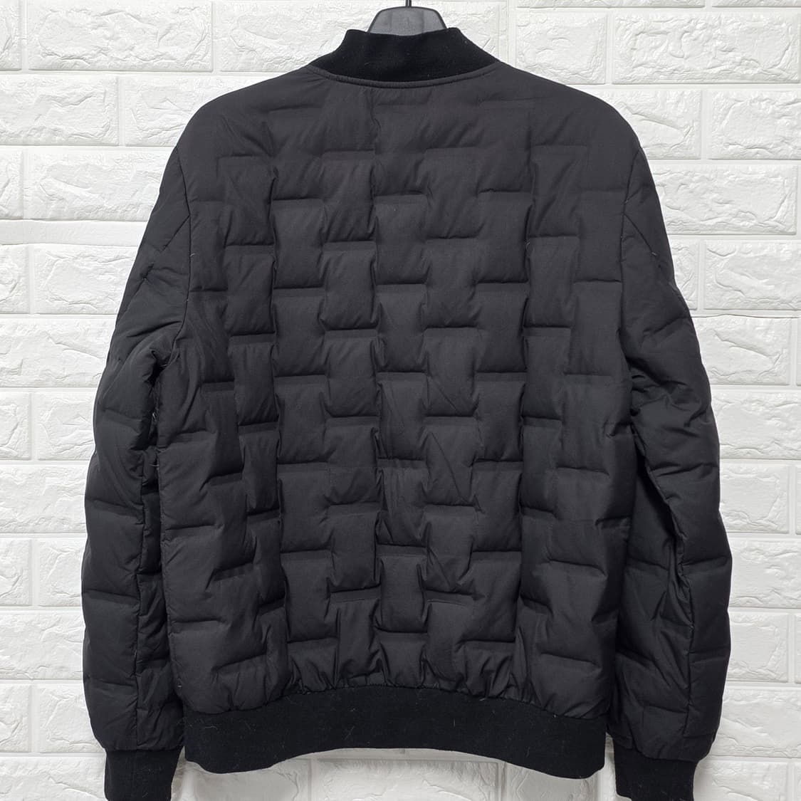 택포// DKNY 블랙 패딩 M 상품이미지4