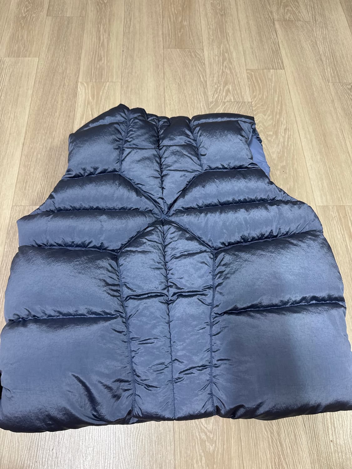 22FW L 스톤아일랜드 나일론메탈 패딩조끼 상품이미지2