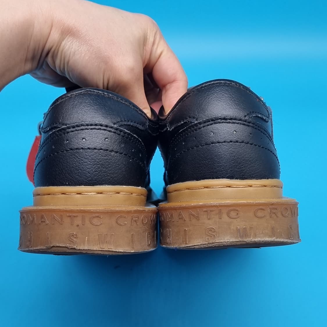 O 로맨틱 크라운 여성스니커즈 230 상품이미지4