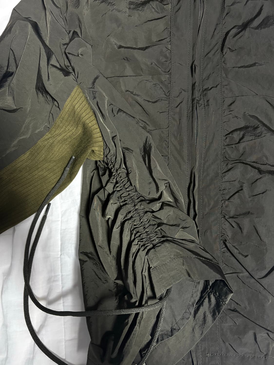 [13month] Recycle Shirring Windbreaker 상품이미지4