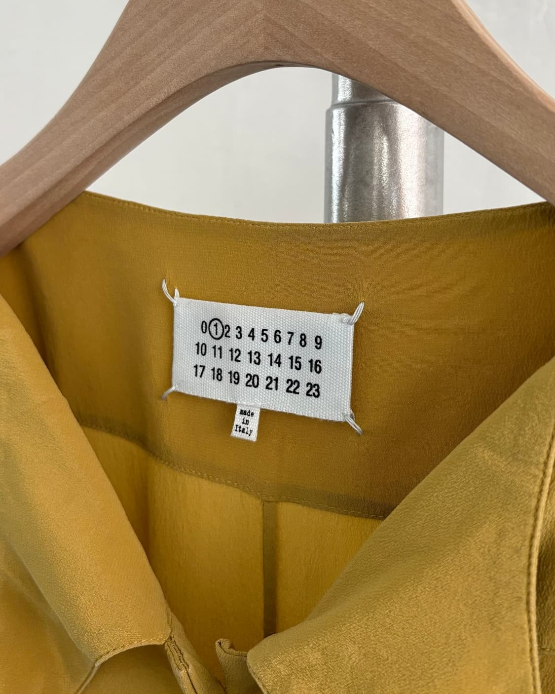 Maison Margiela 메종 마르지엘라 옐로우 실크 블라우스 상품이미지3