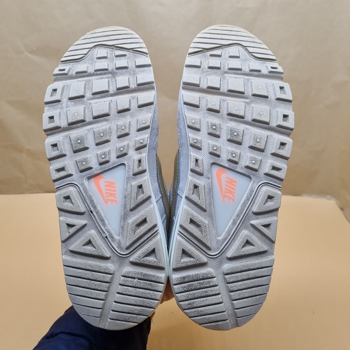 나이키 에어맥스 커맨드 운동화245. 상품이미지3