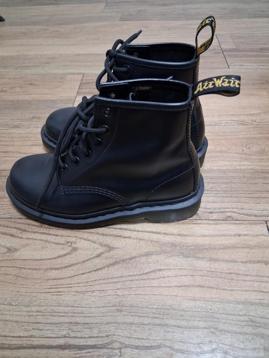 DR Martens 닥터마틴 여성 6홀 하이탑워커 225mm230mm
 상품이미지3