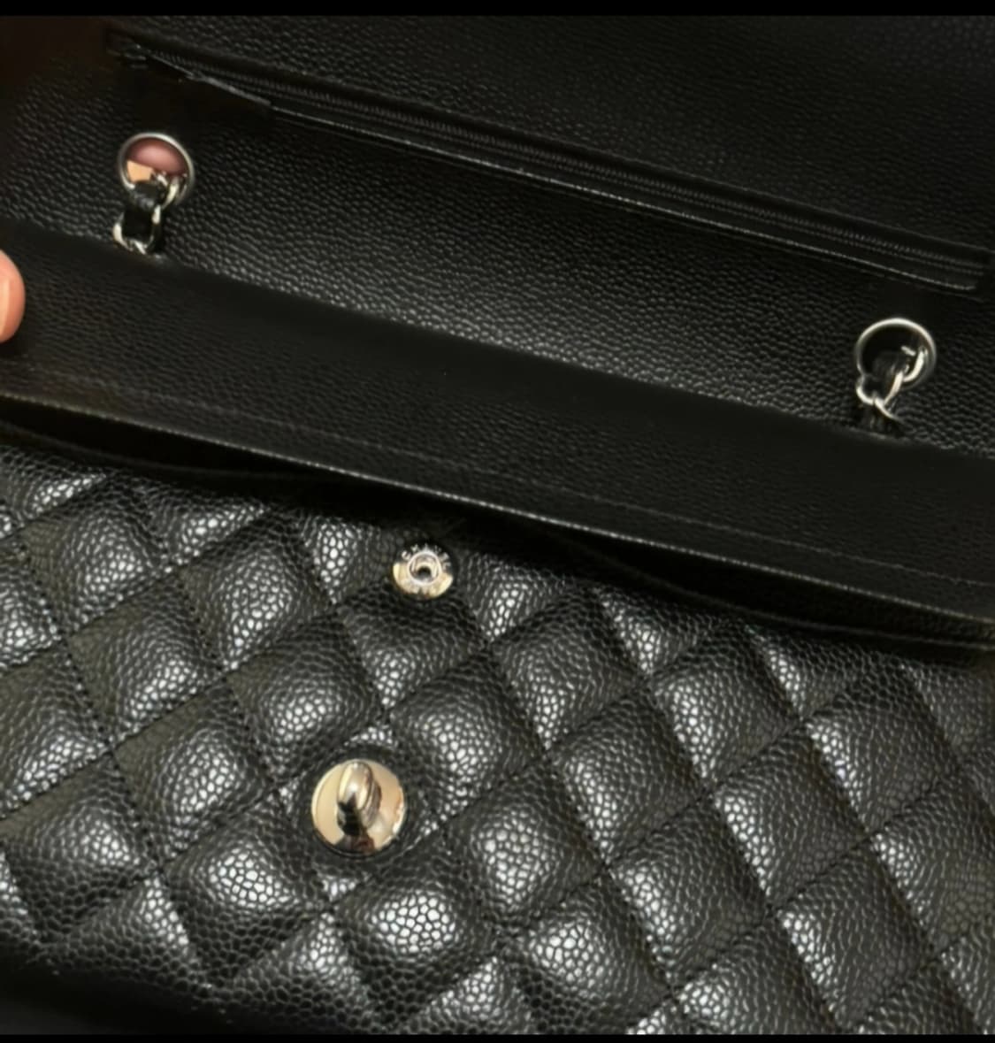 샤넬클래식 캐비어스킨미듐은장 상품이미지2