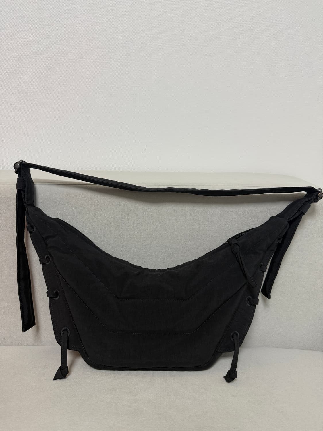 르메르 소프트 게임백 스몰 블랙 상품이미지2