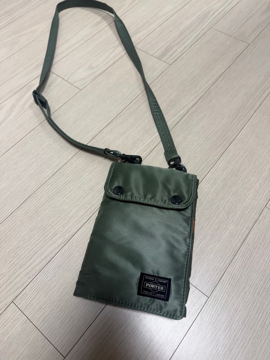 포터 탱커 트래블 케이스 세이지 그린 상품이미지3