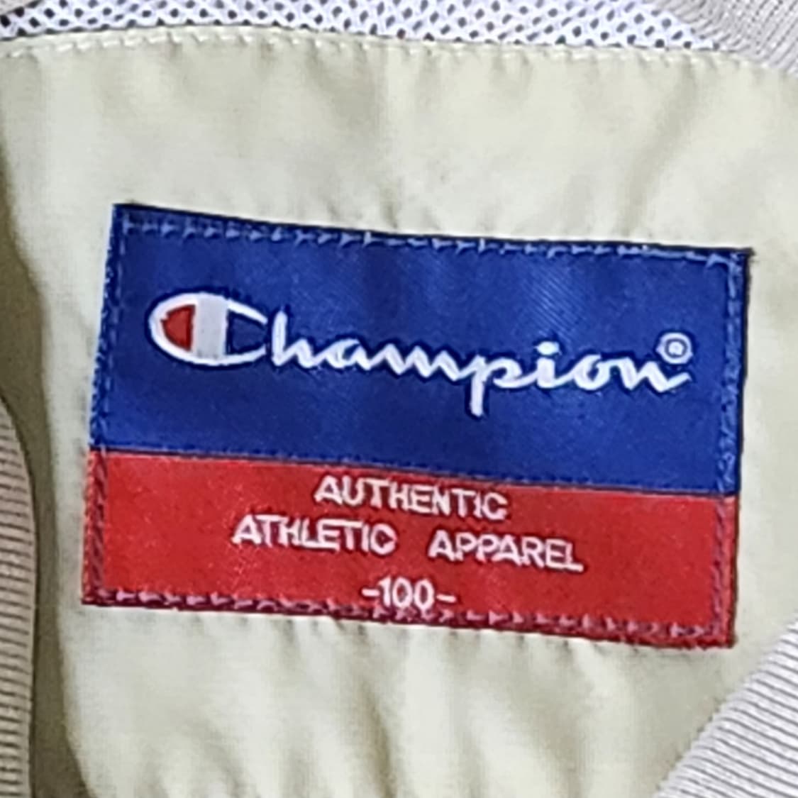 Champion USA 빅로고 바시티 자켓 (L) - 착샷 o 상품이미지8
