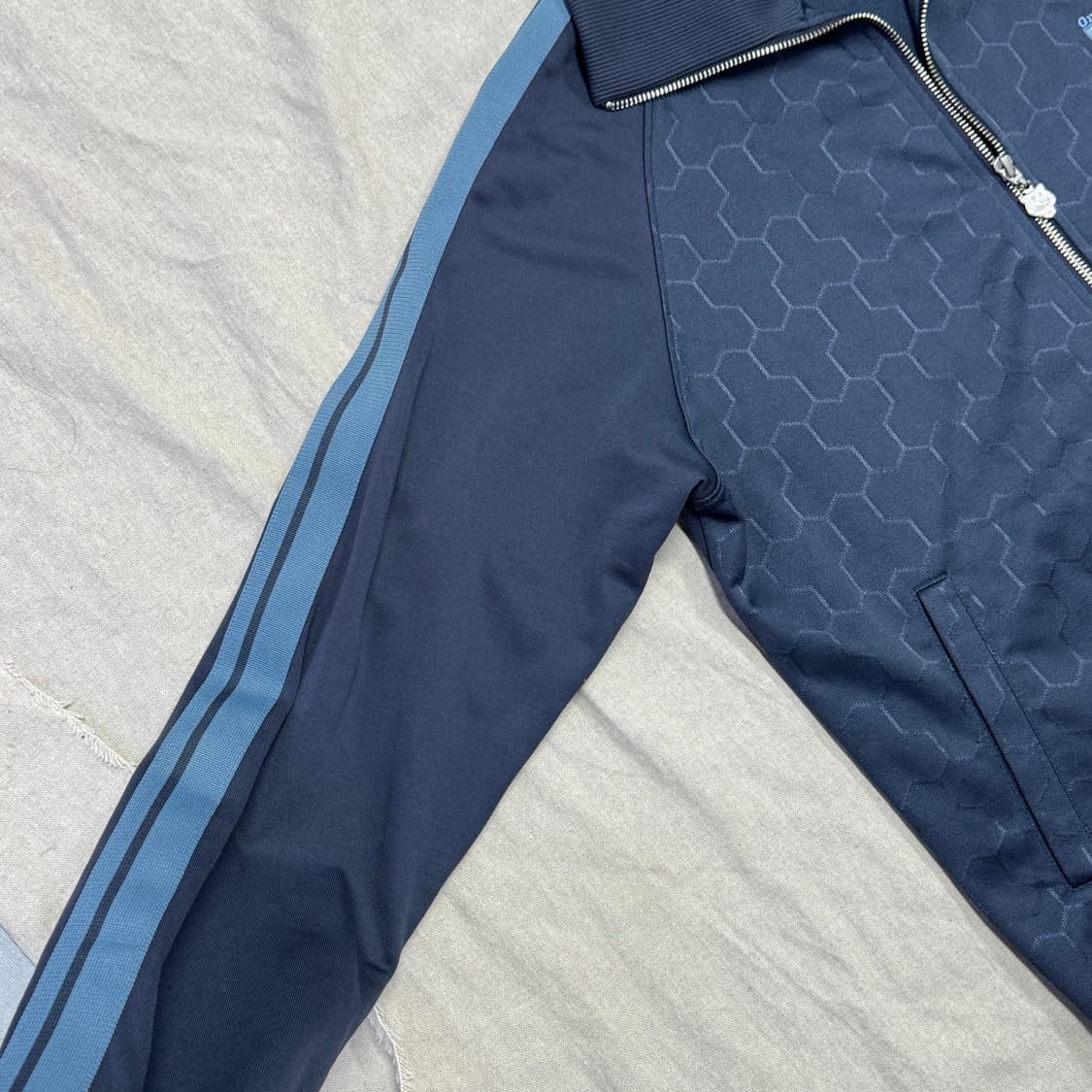 오니츠카타이거 패턴 사이드라인 트랙탑 져지 XL  상품이미지4