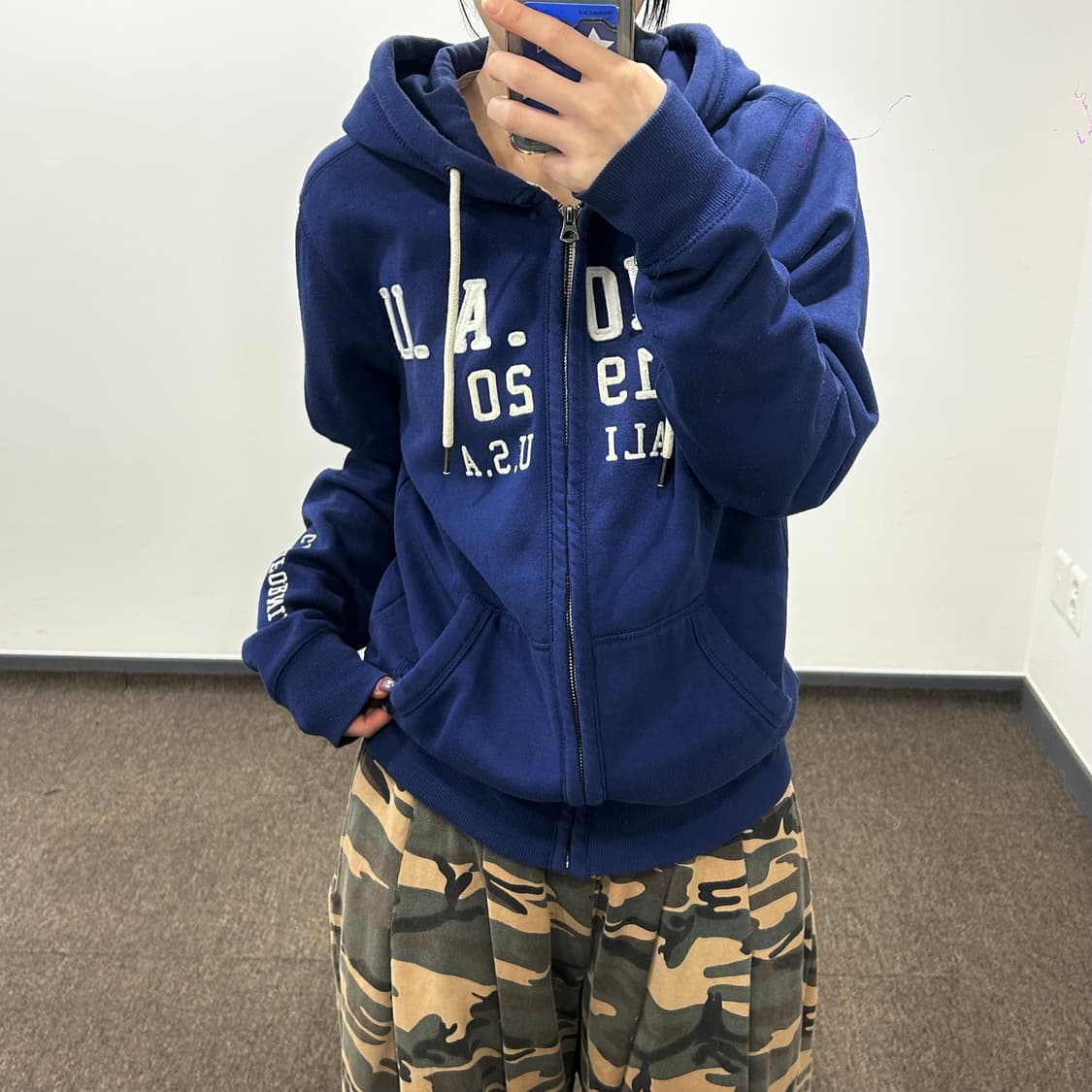 Who A U 후아유 화이트 로고 사이트 포인트 딥블루 후드집업 상품이미지1