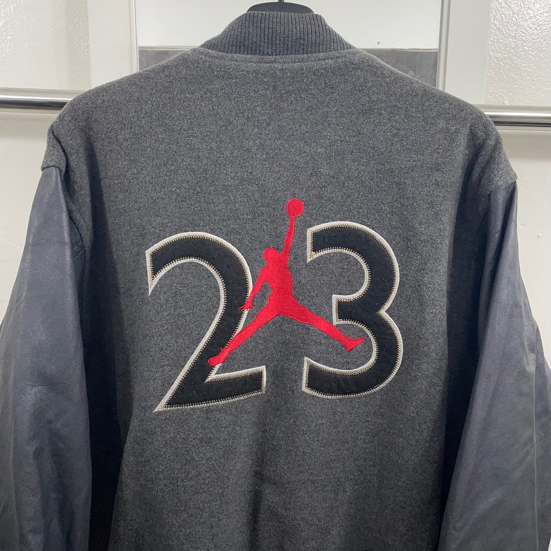 에어조던 소가죽 바시티 상품이미지4