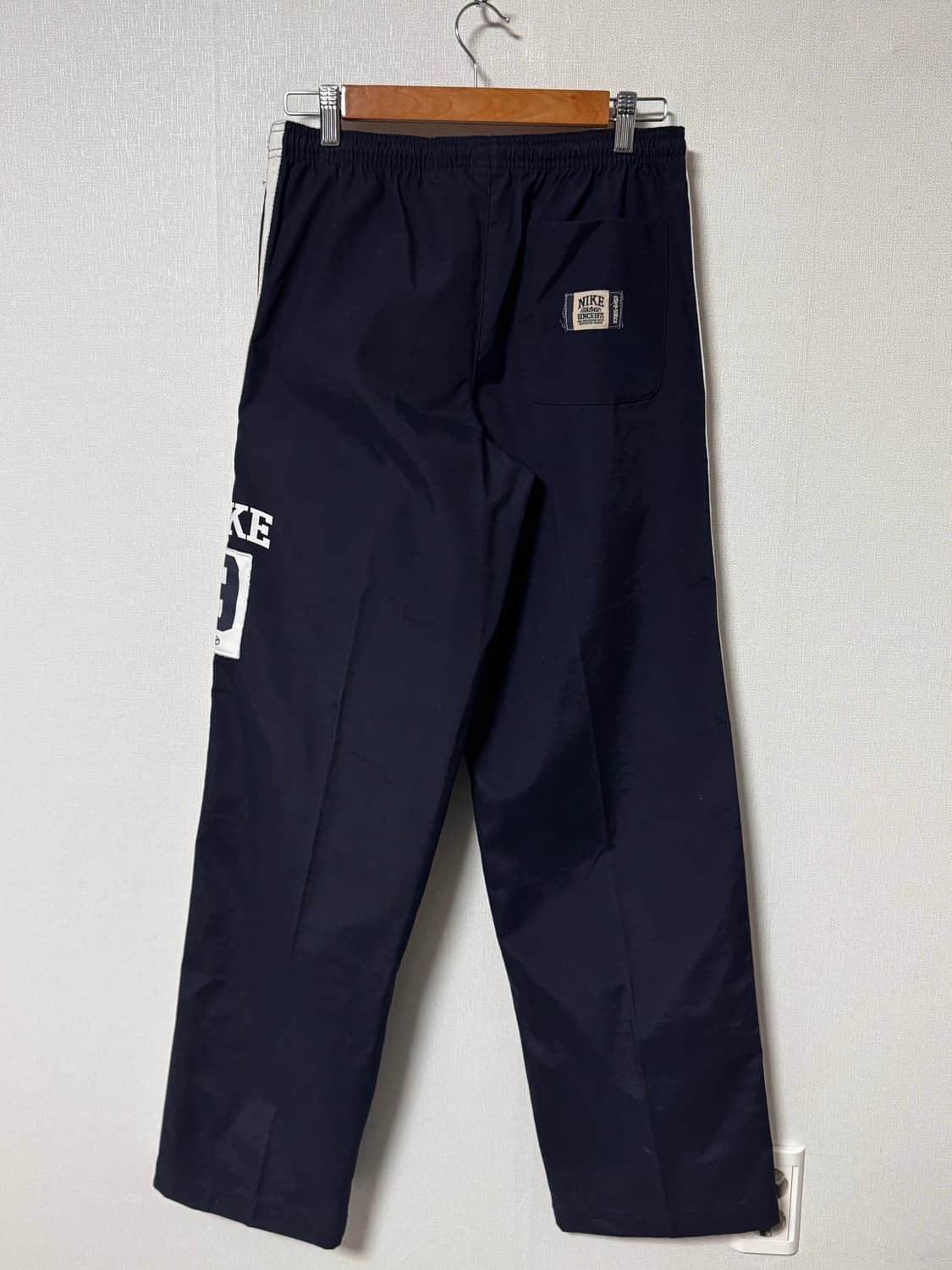 나이키 00s 어센틱 19 패치 트랙 팬츠 상품이미지3