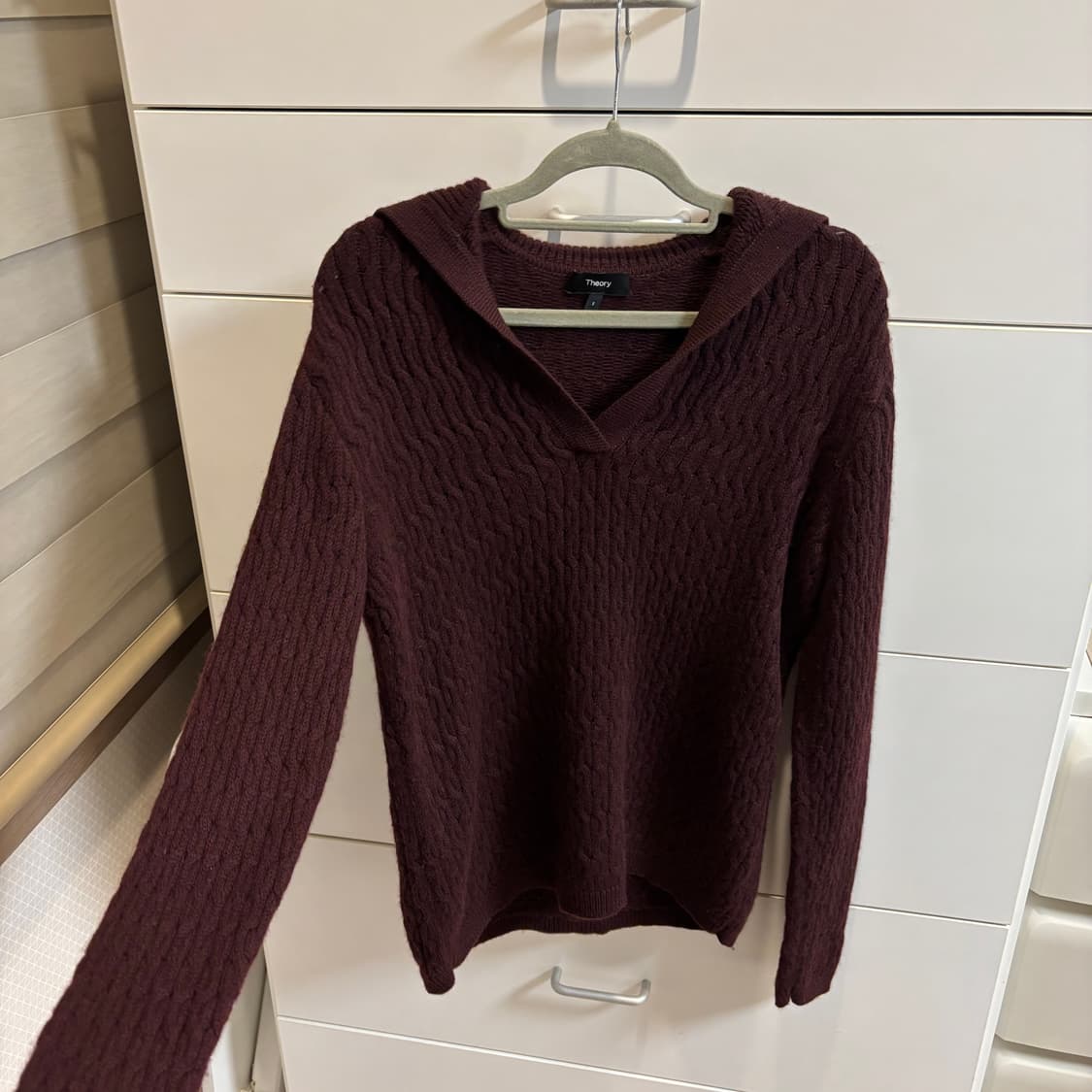 theory 띠어리 울캐시미어 버건디 세일러 카라 니트 상품이미지2