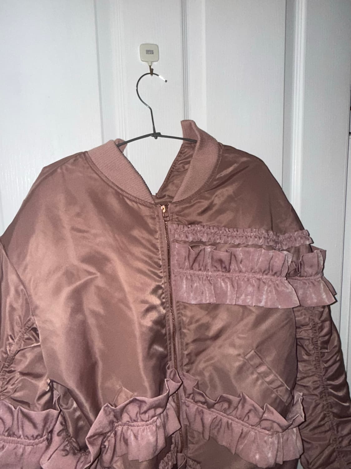 요하닉스 인디핑크 새틴 프릴 항공점퍼  상품이미지4