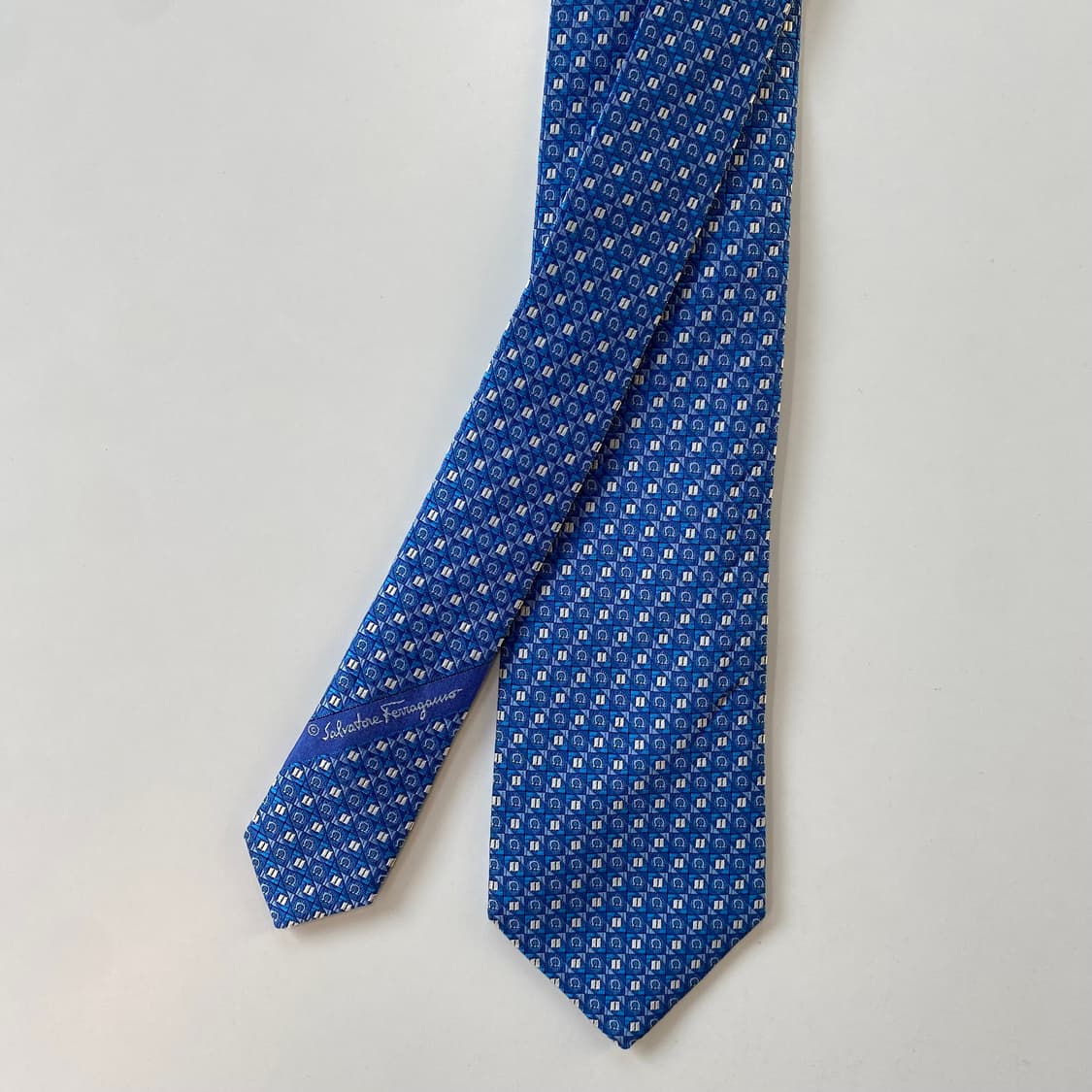 새상품급 페레가모(Ferragamo) 모노그램 명품 정품 넥타이7.8cm 상품이미지2