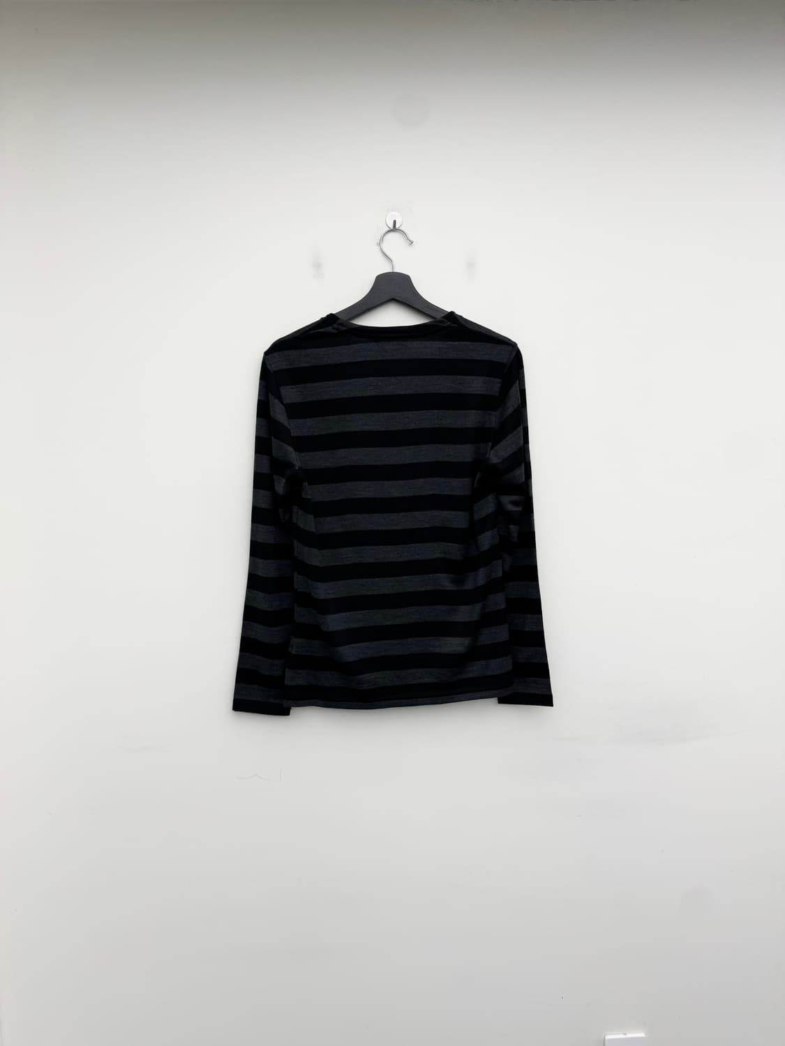버버리 블랙라벨 블랙 스트라이프 롱슬리브 니트 상품이미지6