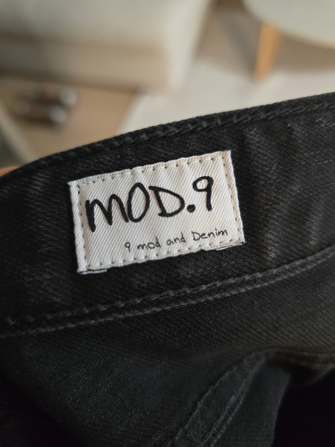 모드나인.mod9 블랙데님진 32사이즈입니다. 상품이미지5