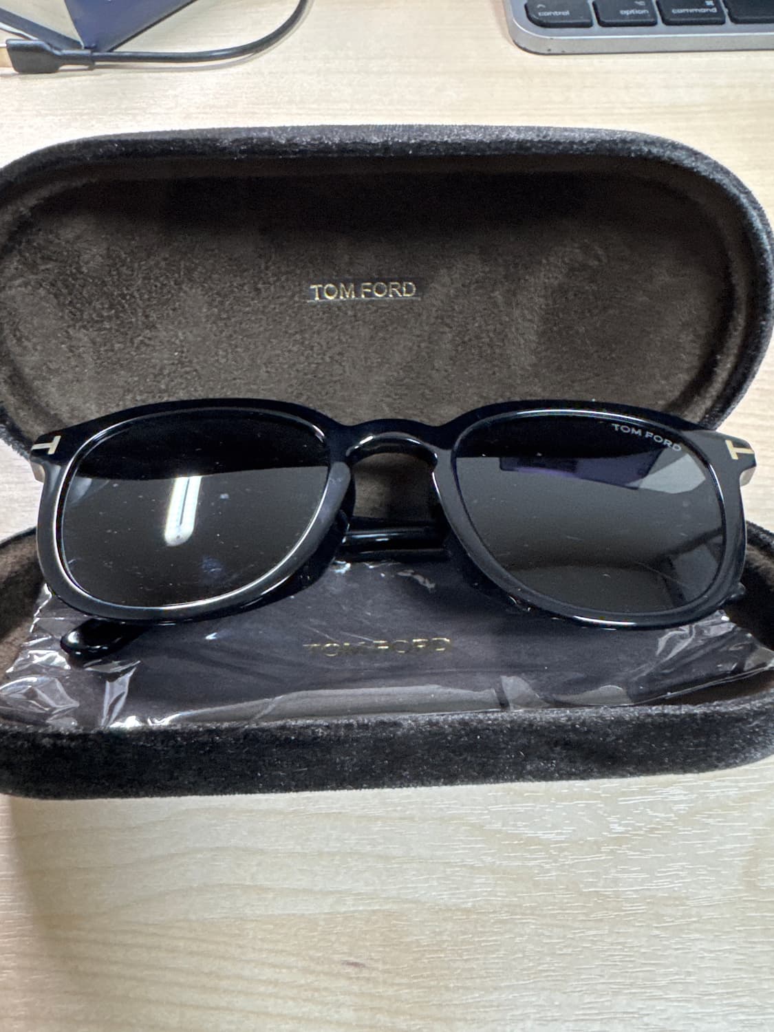 톰포드 선글라스 TF975K 01A 상품이미지7
