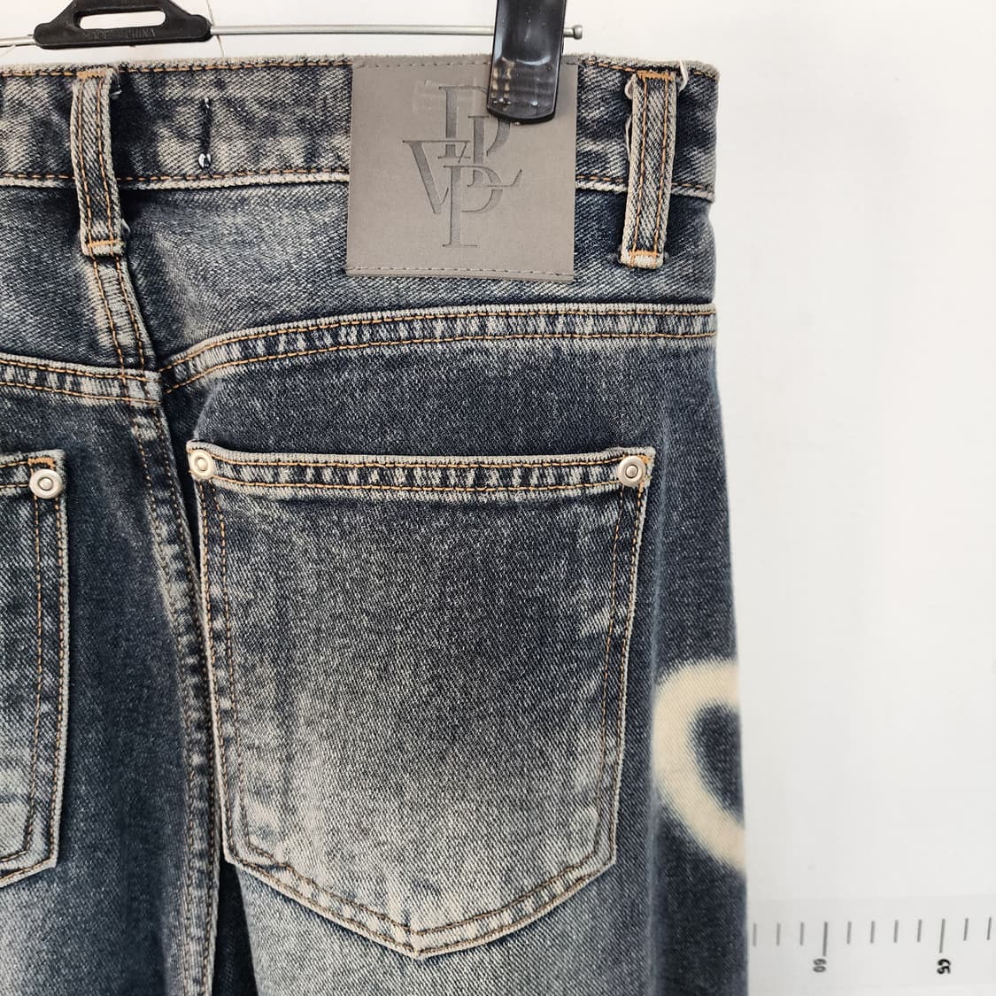 DEVELOP 하트 워싱 데님 팬츠 상품이미지5