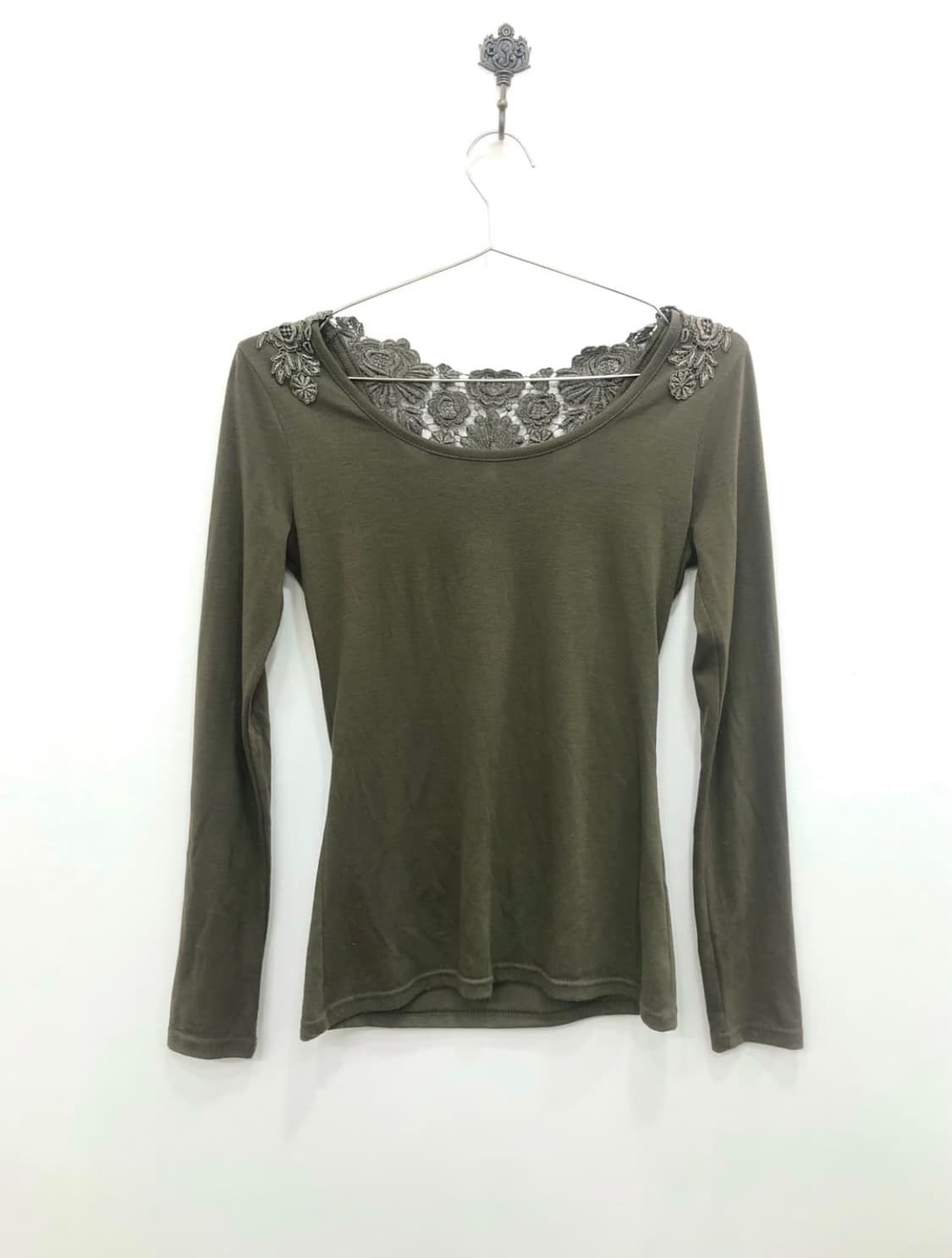 카키 플로럴 레이스 디테일 롱슬리브   상품이미지2