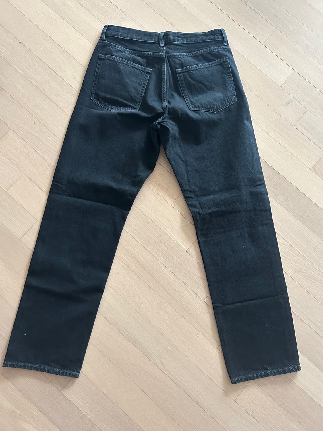 arket OCEAN 루즈 스트레이트 진 31/32 블랙 상품이미지2