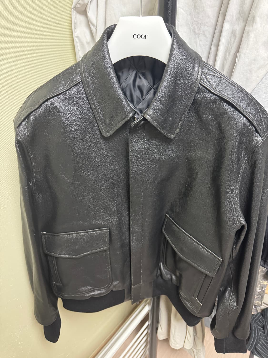 쿠어 고트 스킨 A-2 레더 자켓 (블랙) 상품이미지1