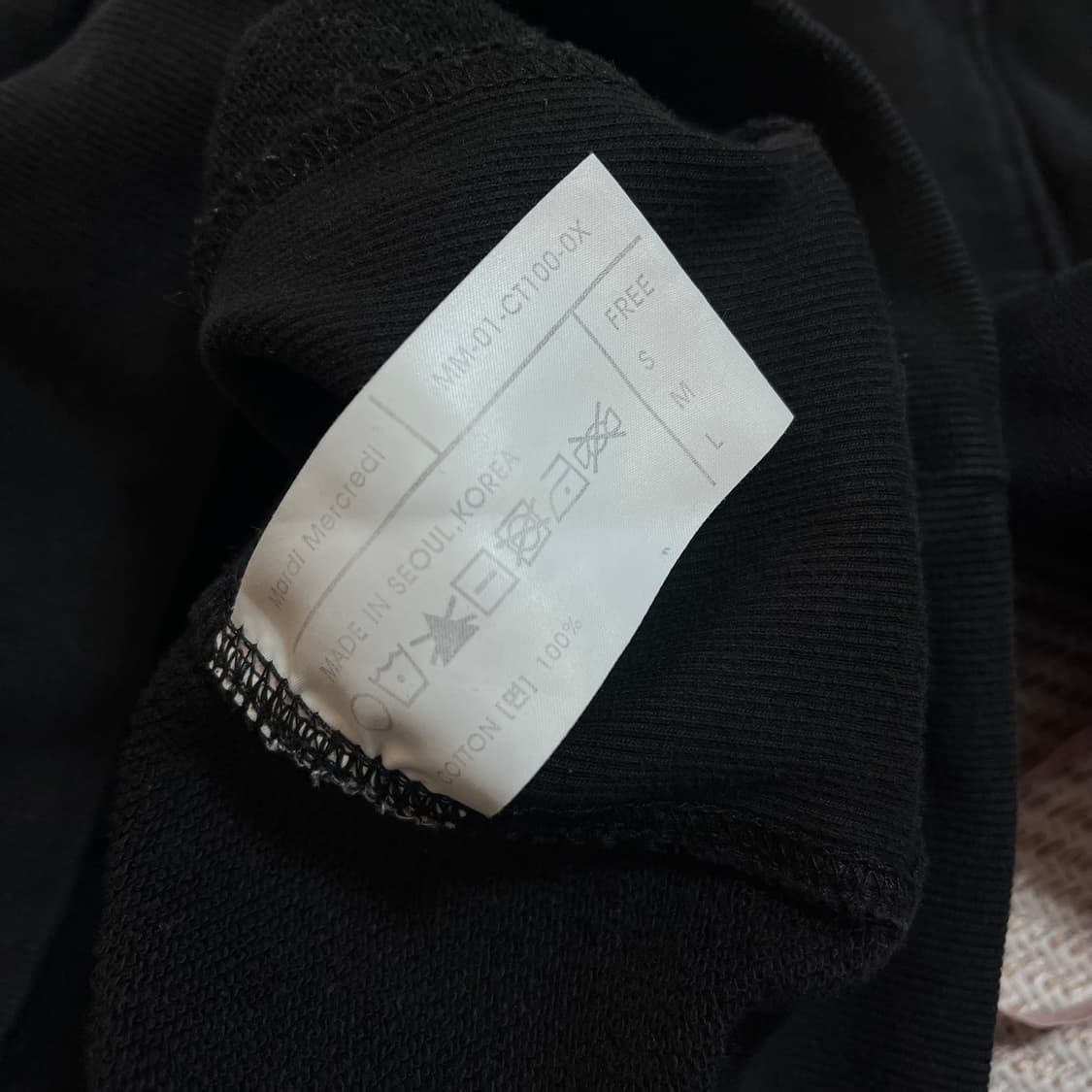 [정품] 마르디메크르디 블랙 핑크로고 맨투맨 [ 실확 ] 상품이미지5