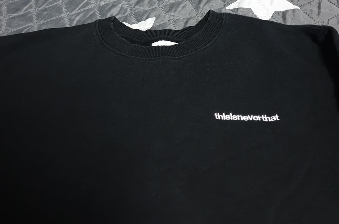 디스이즈네버댓 인터네셔널 자수 레터링 기모 맨투맨 (M) 상품이미지2