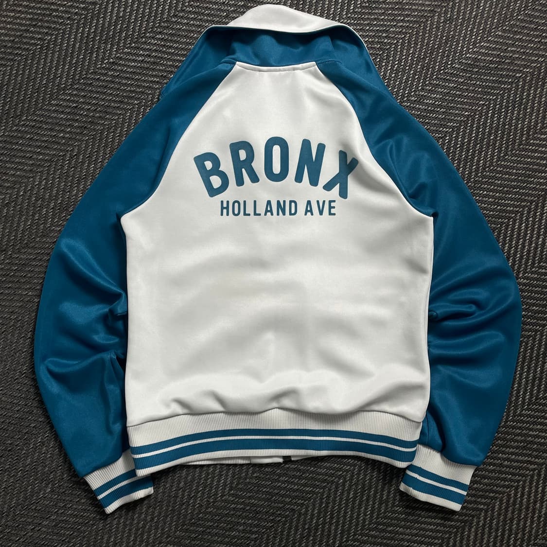 푸마 올드스쿨 BRONX 빅로고 트랙탑 져지o 4689 상품이미지1