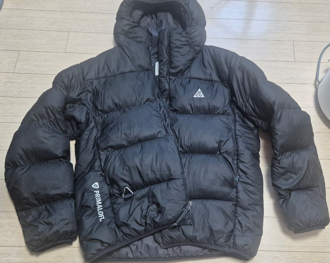 나이키 ACG 루나레이크m 패딩 블랙 색상입니다. 상품이미지1