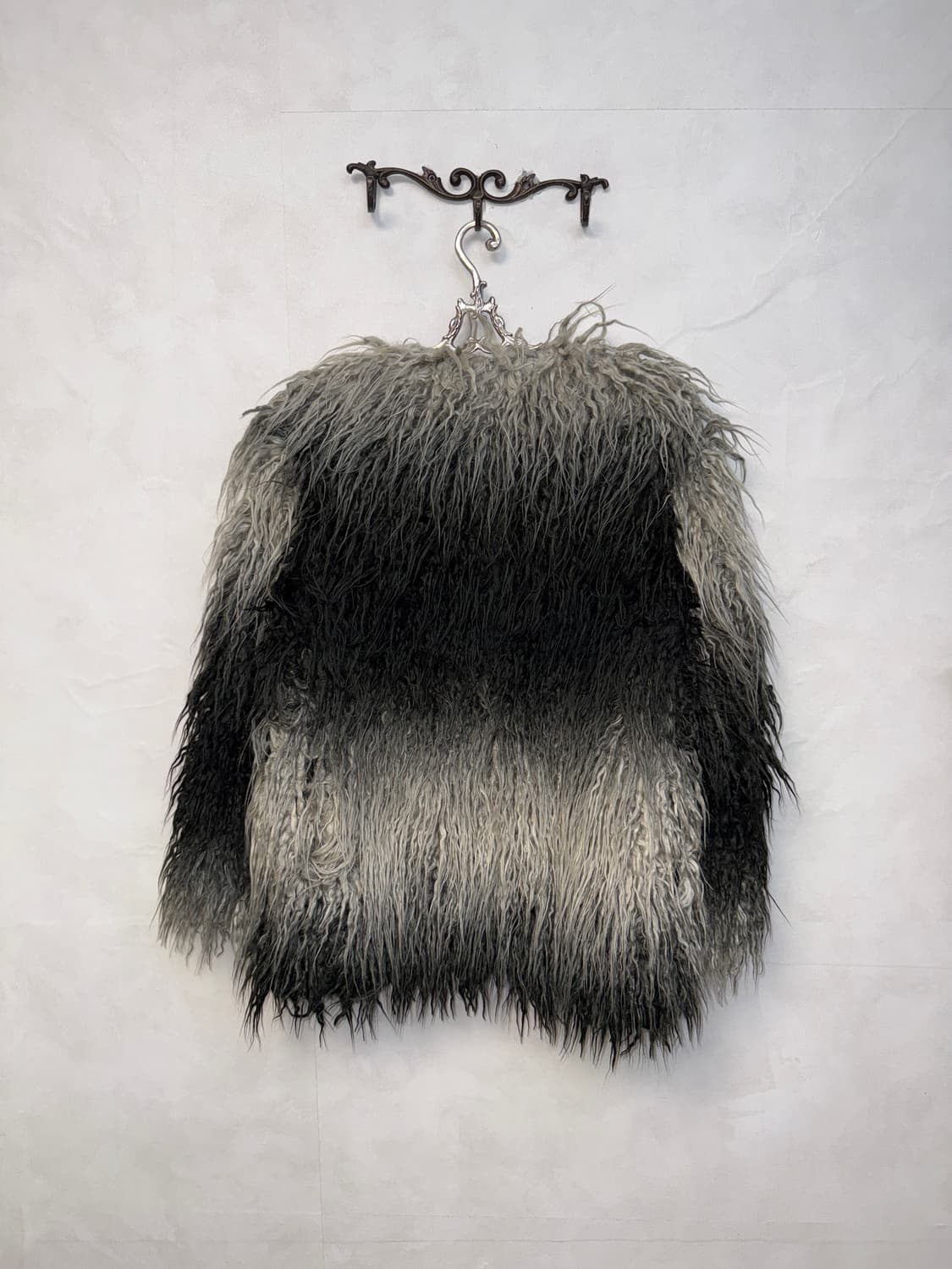 Black & gray gradient grunge fur jacket  상품이미지3