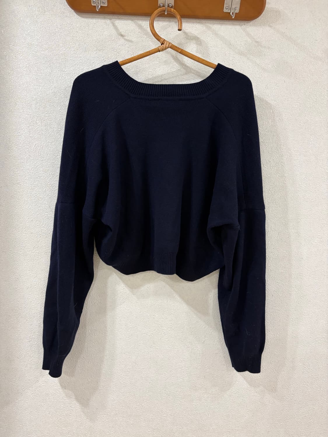 RRACE 브이넥 니트 네이비 상품이미지2