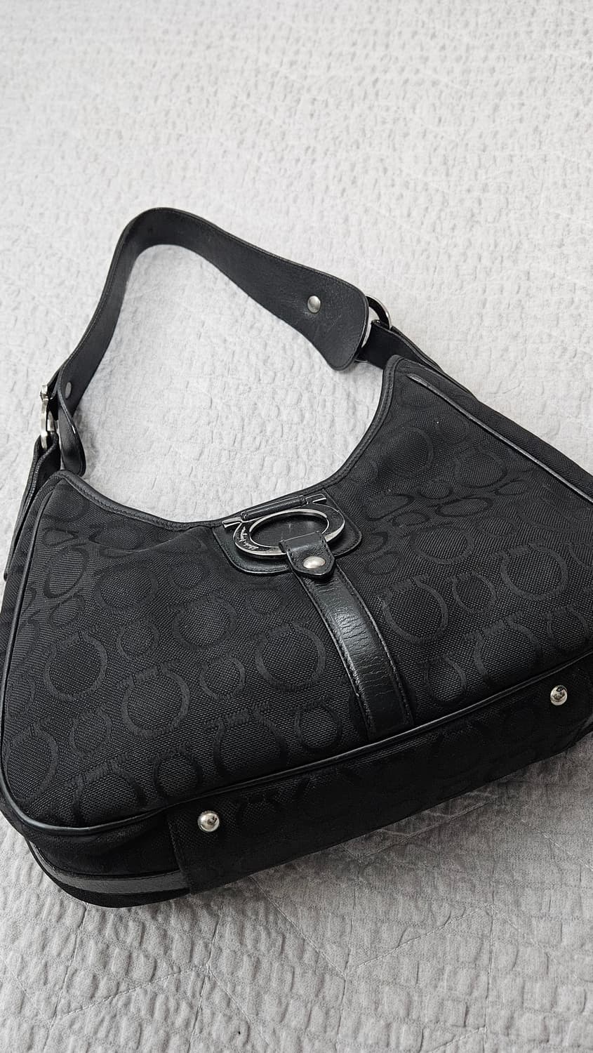 페라가모 블랙 호보 숄더백 상품이미지2