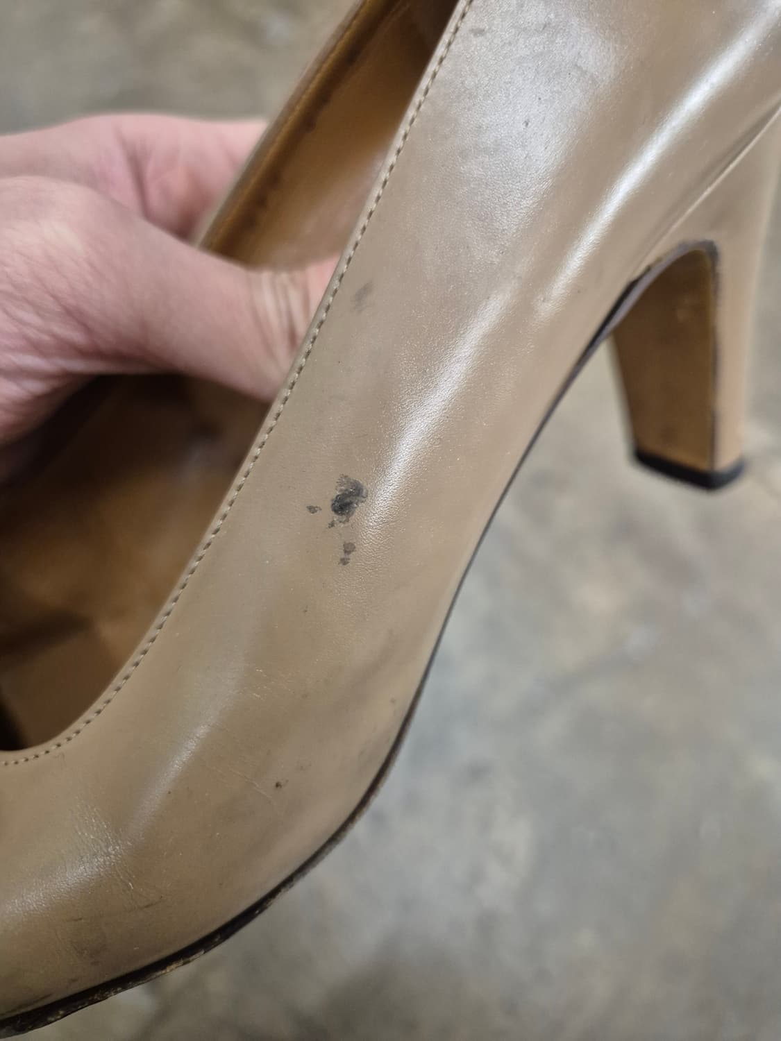 페라가모 베이지 펌프스 230 상품이미지7