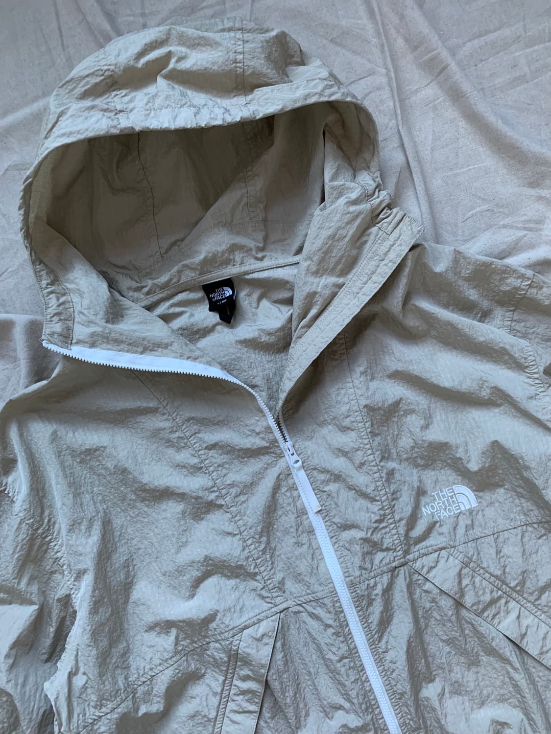 노스페이스 로고 나일론 베이지 바람막이 자켓 상품이미지6