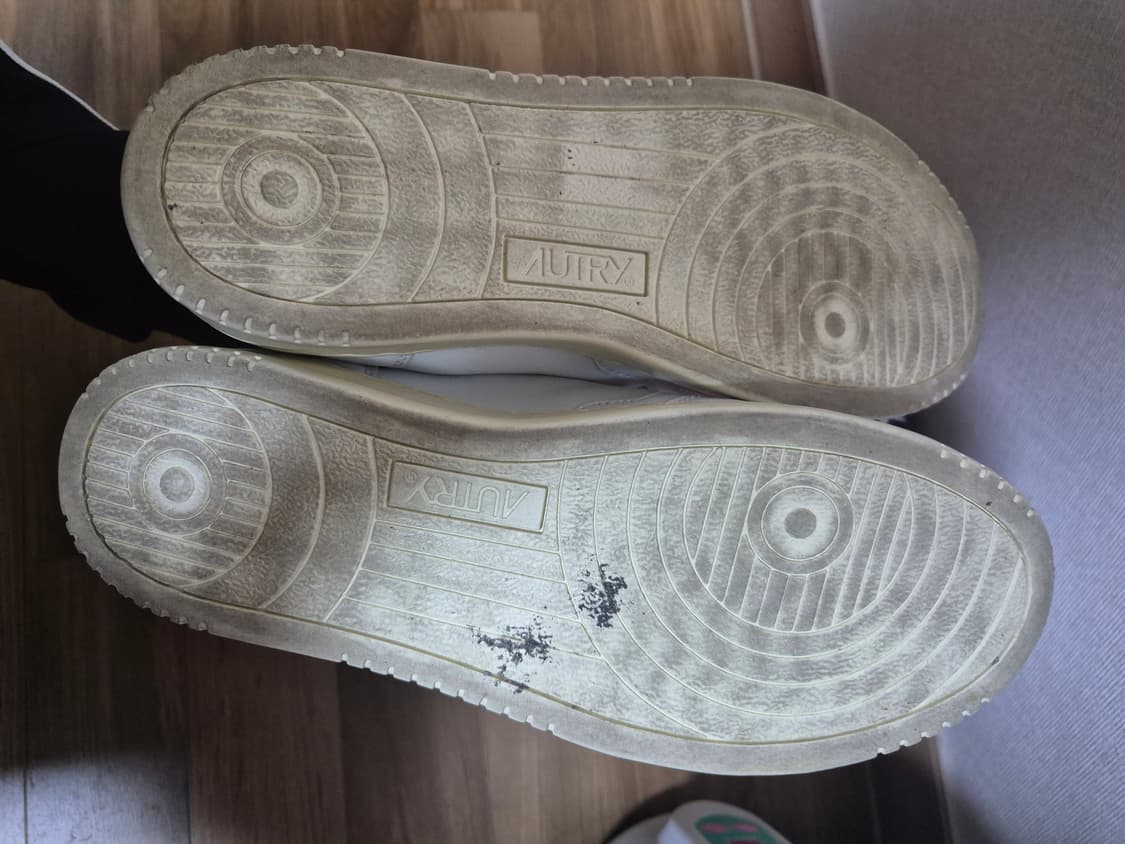 오트리 메달리스트 로우레더 스니커즈 41 상품이미지3