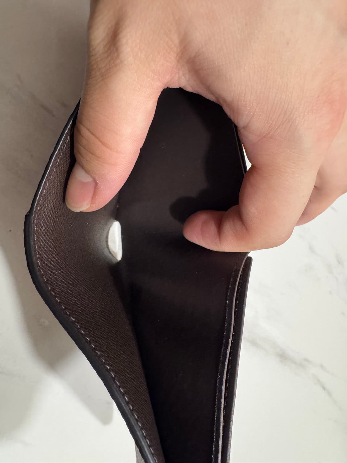 루이비통 반지갑##거의 새상품급 니고@퍼렐 상품이미지5